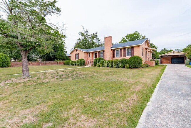 Foto del edificio - 403 Shady Ln