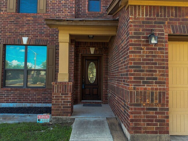 Building Photo - University Park - 5 bedrooms, 3-1/2 Baths