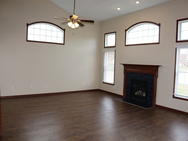 Building Photo - 9152 Appaloosa Dr