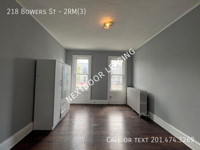 Building Photo - 218 Bowers St