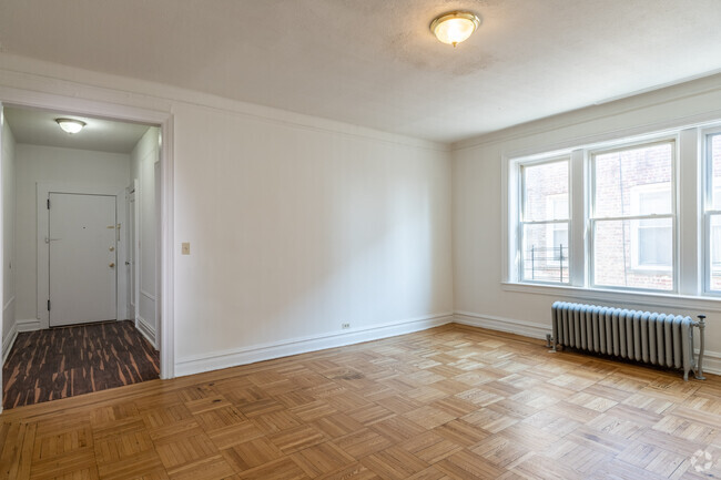 1HAB, 1BA - 350 ft² - 60 North Arlington Avenue