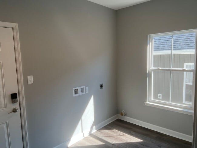 Foto del edificio - New 3 Bed 3 Bath Home