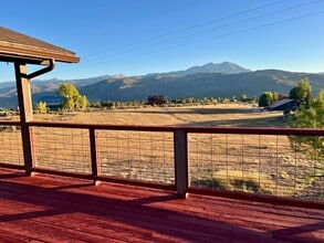 Building Photo - 260 Alto Ln