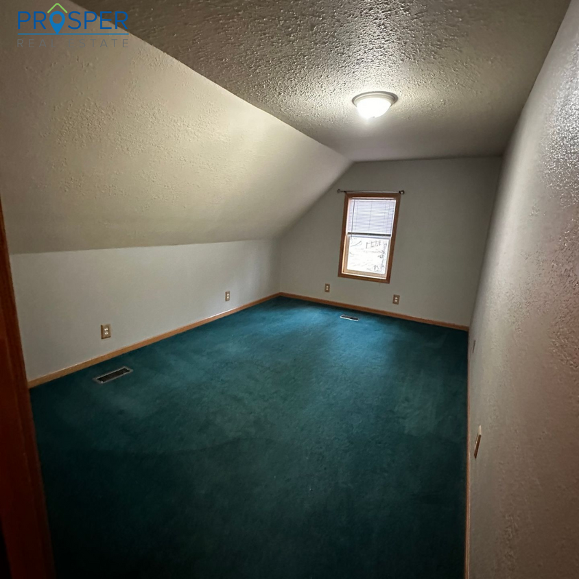 Foto principal - 4 Bedroom House in Altoona!