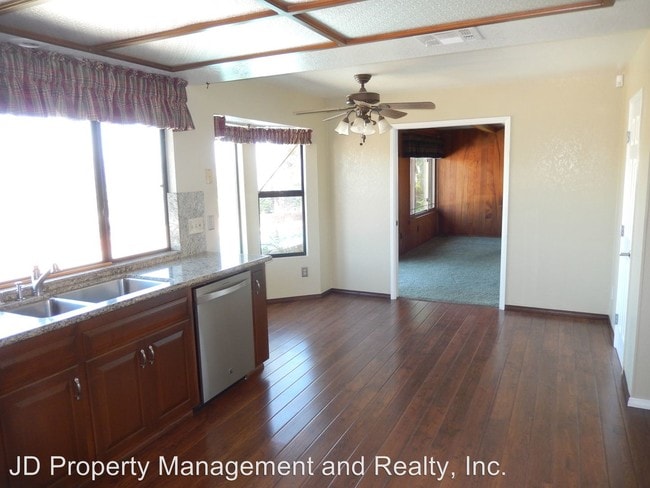 Building Photo - 3 br, 3 bath House - 1151 Topper Lane