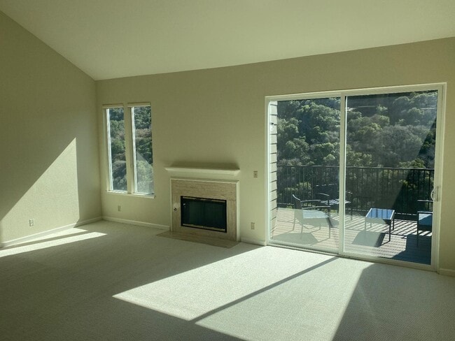 Building Photo - 1040 Continentals Way
