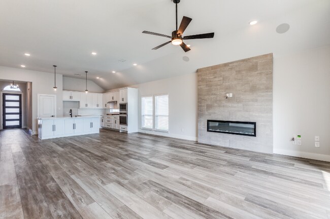 Foto del edificio - 6113 White Creek Drive