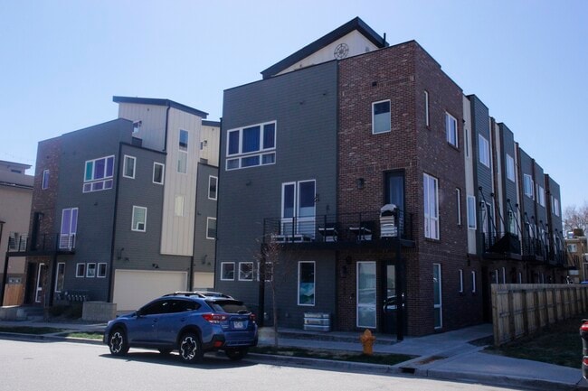 Photo - 1957 Eaton St Townhome