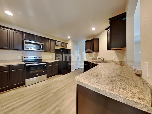 Building Photo - 587 Lentisco Dr