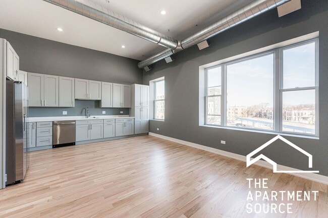 Foto del edificio - 2620 N Milwaukee Ave