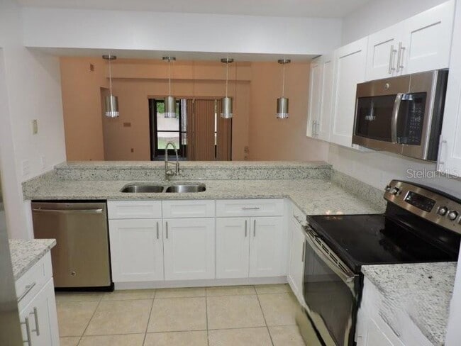 Building Photo - 8238 Sandpoint Blvd