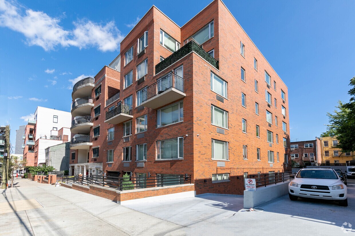 Primary Photo - Penelope Residences