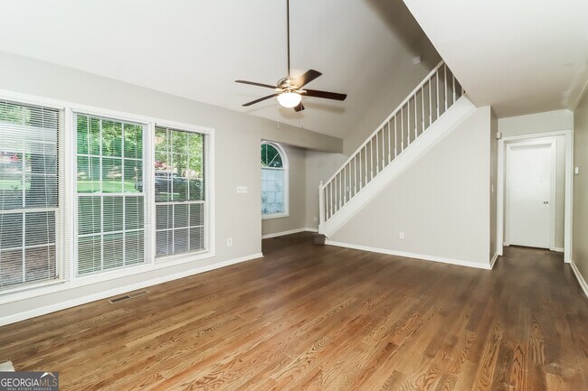 Building Photo - 1620 Sir Galahad Dr SW