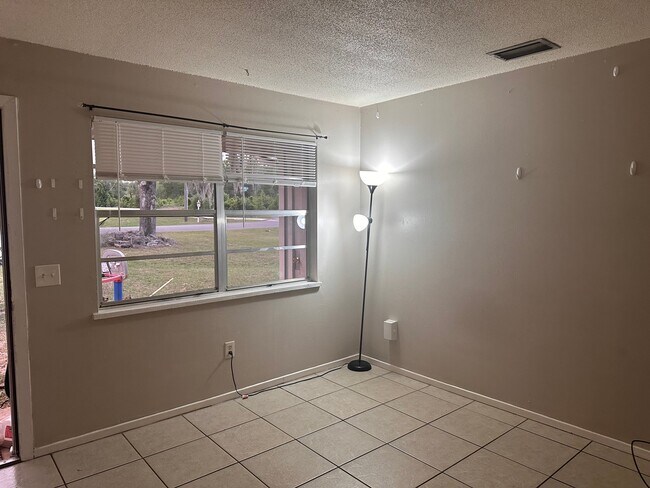 Foto del edificio - 324 Pleasant Grove Rd