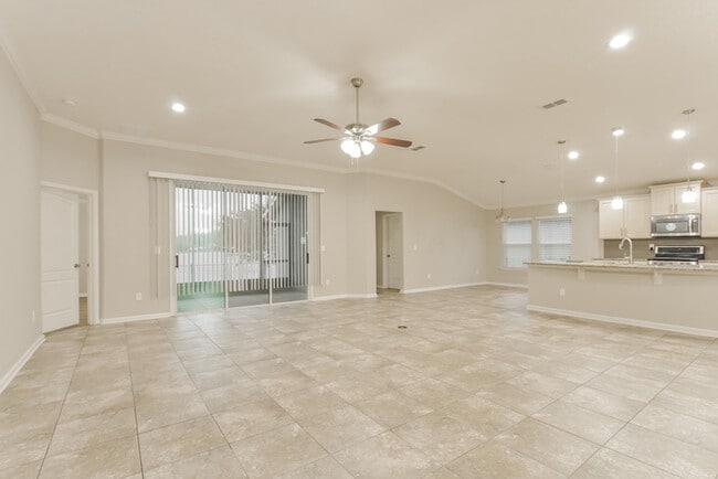 Foto del edificio - 806 Deer Crossing Rd