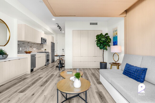 Building Photo - 1530 Cassil Pl