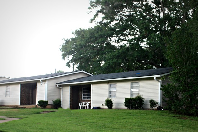 Wide open spaces - Eastridge Apartments