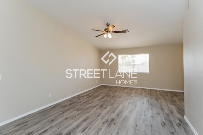 Foto del edificio - Charming 3 Bedroom in Apache Junction! RV ...