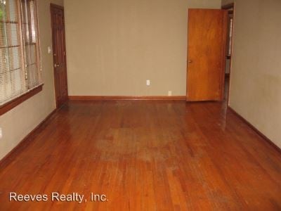 Building Photo - 3 br, 1 bath House - 260 West Lee St.