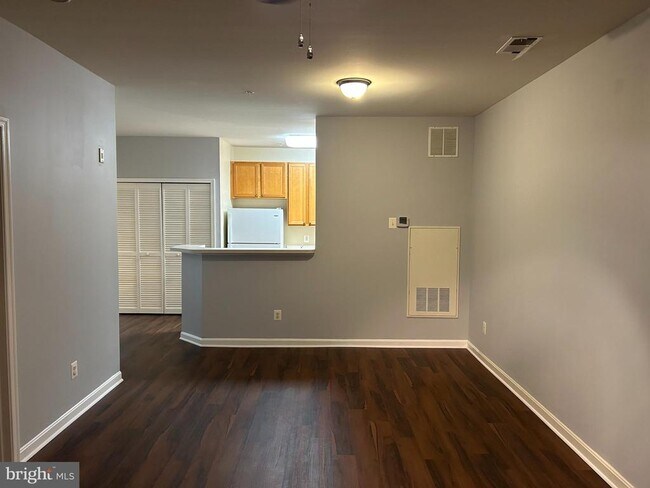 Building Photo - 21191 McFadden Square