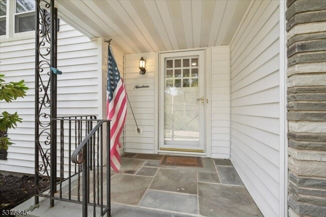 Building Photo - 19 Braidburn Way