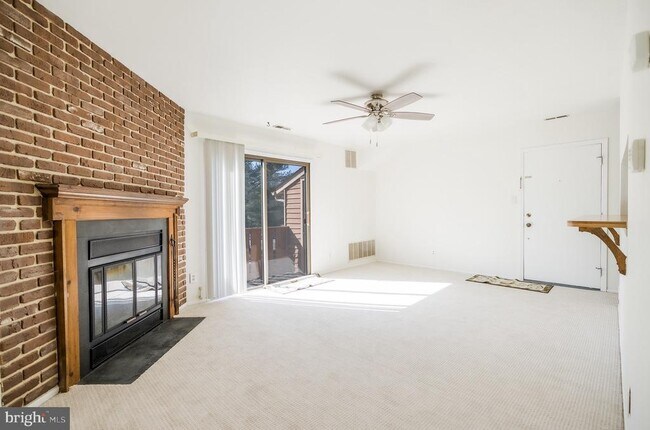 Foto del edificio - 1810 Woodhollow Dr