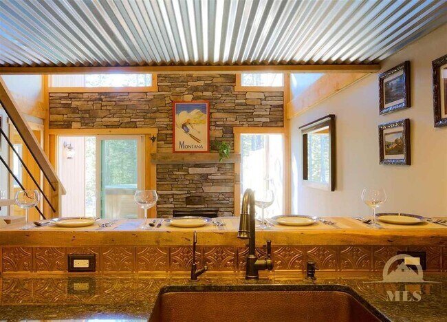 Building Photo - 25 Bridger Pines Rd