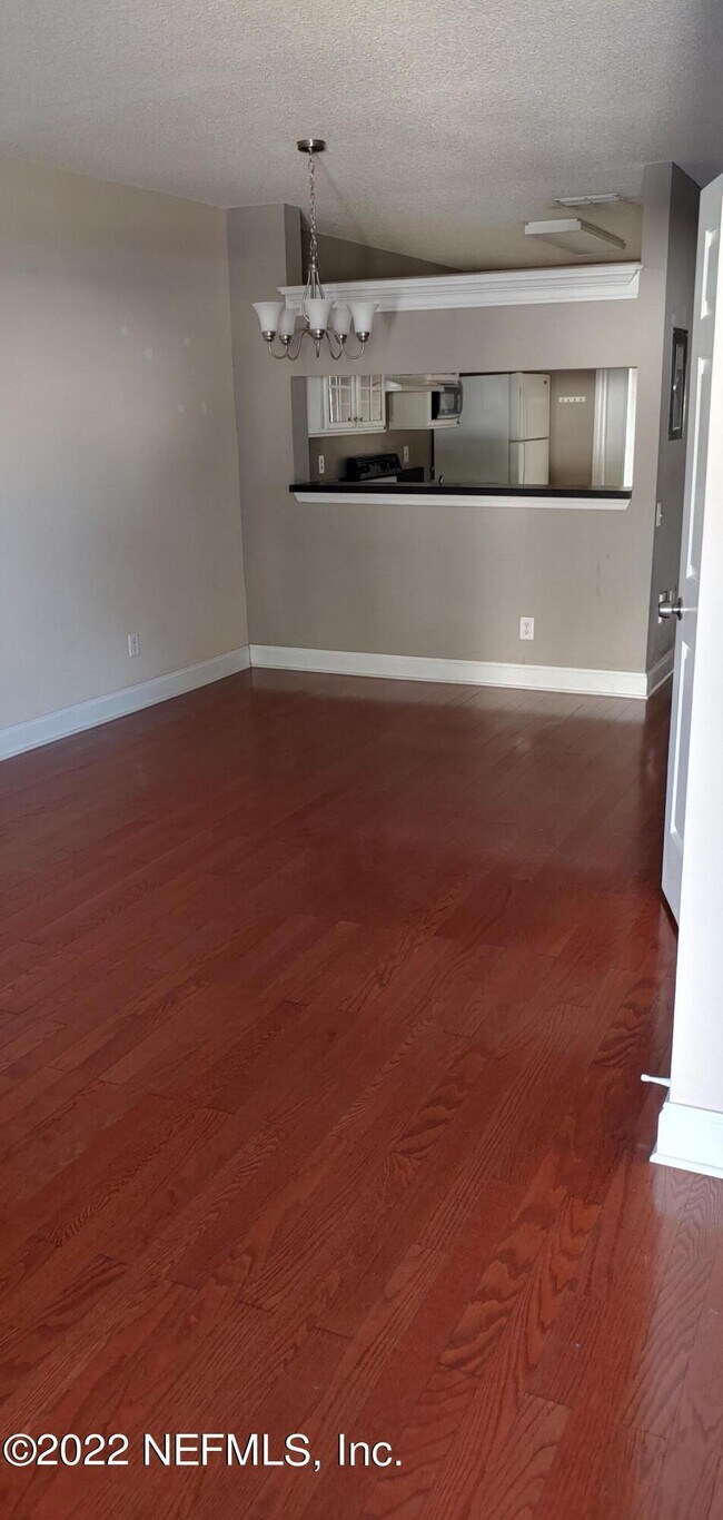 Foto del edificio - 12311 Kensington Lakes Dr