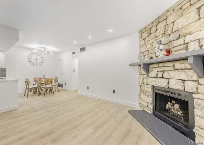 Building Photo - 4400 S Quebec St