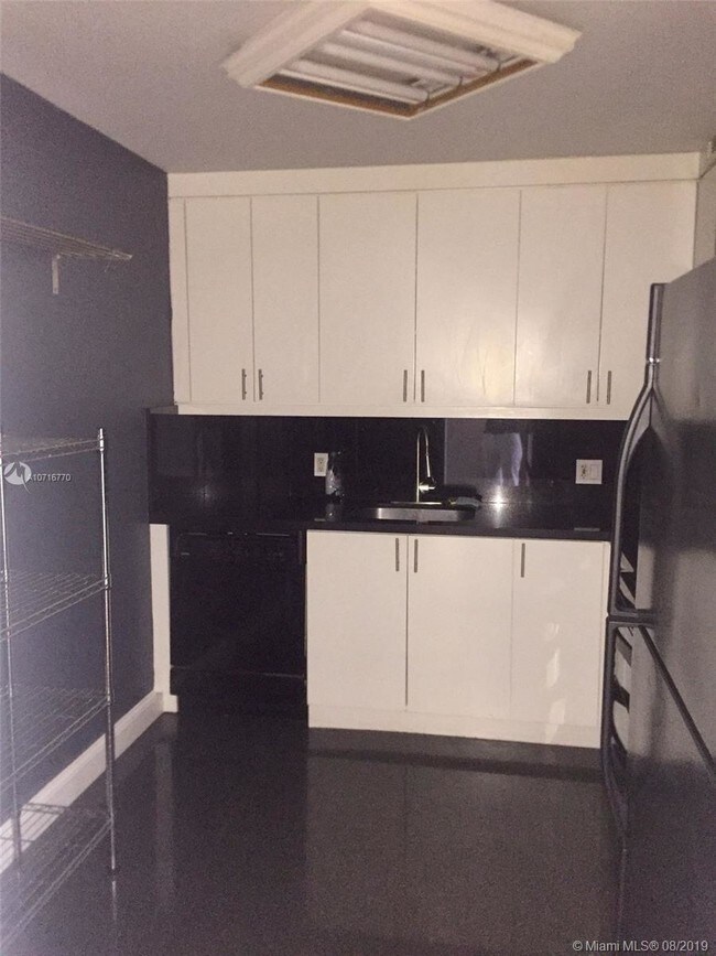 Foto del edificio - 2500 NE 135th St  B1006 North Miami FL 33181
