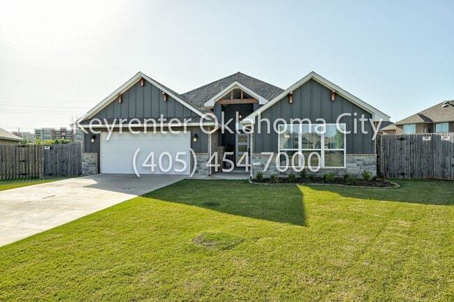 Building Photo - 4200 NW 156th Terrace