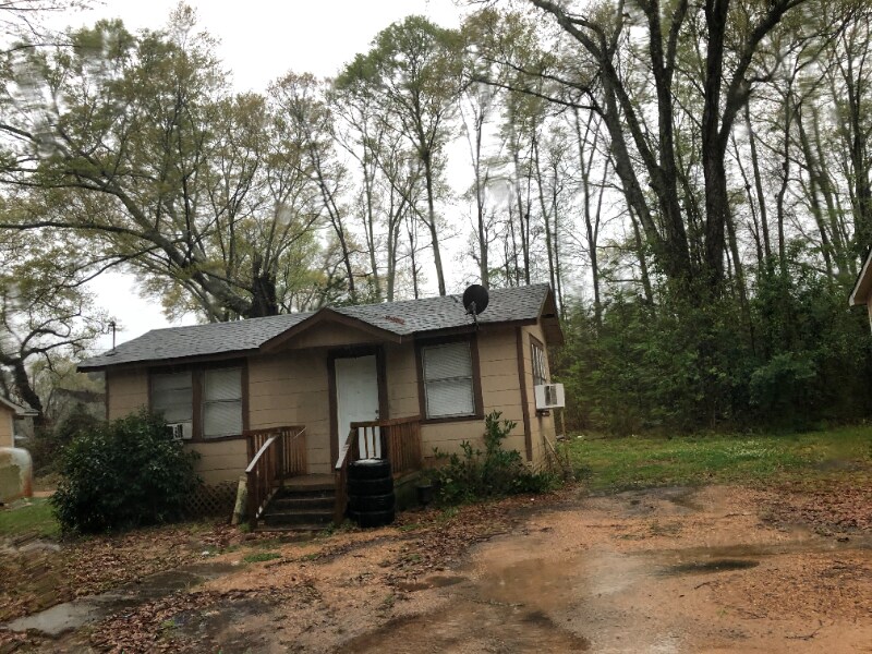 505 N Live Oak St, MS 39648 House for Rent in MS
