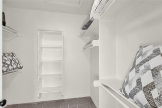 Building Photo - 442 SW Glover St