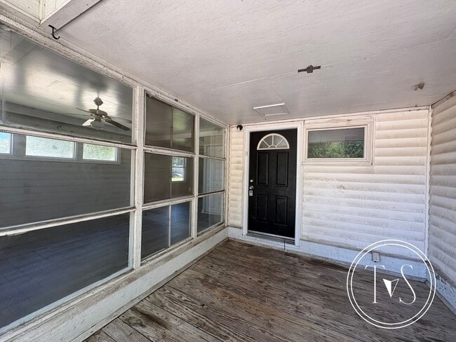 Building Photo - 524 Arnall Dr