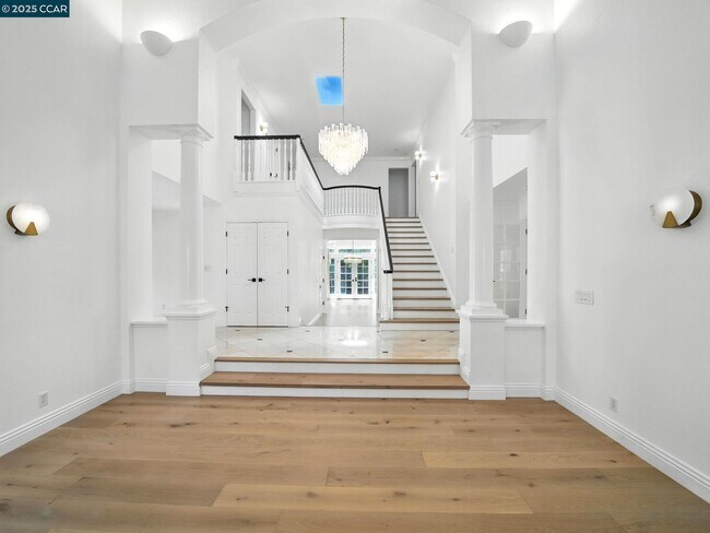 Building Photo - 107 Leafield Rd