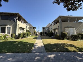 Building Photo - 1422 E Wilson Ave