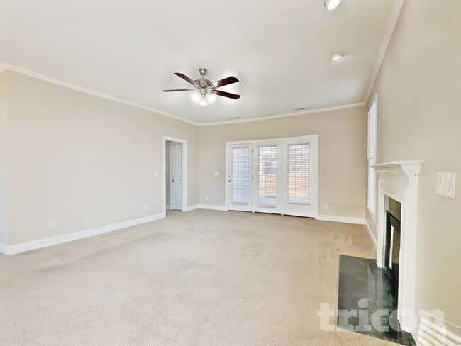 Foto del edificio - 140 Golden Oats Dr