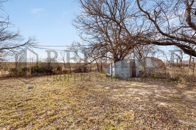 Foto del edificio - 421 Grover Ave