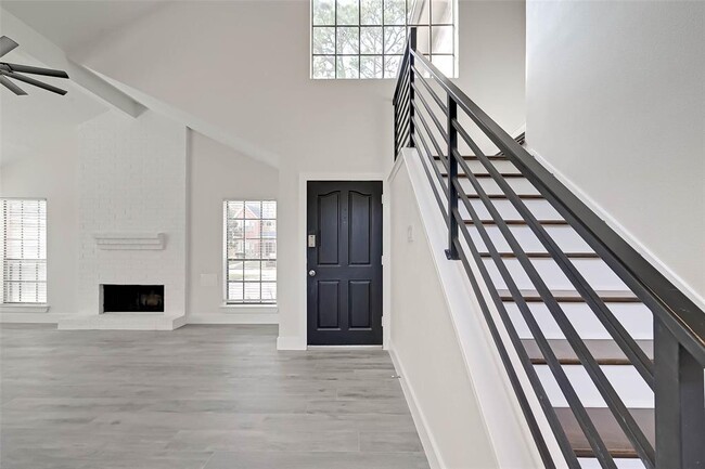 Building Photo - 8214 Ryan Park Dr