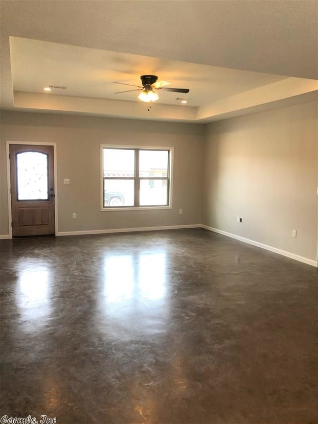 Building Photo - 1200 Ava Ln