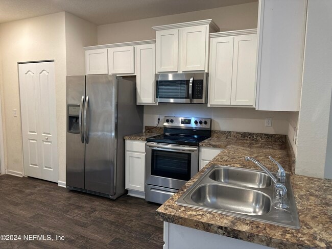 Building Photo - 8053 Echo Springs Rd