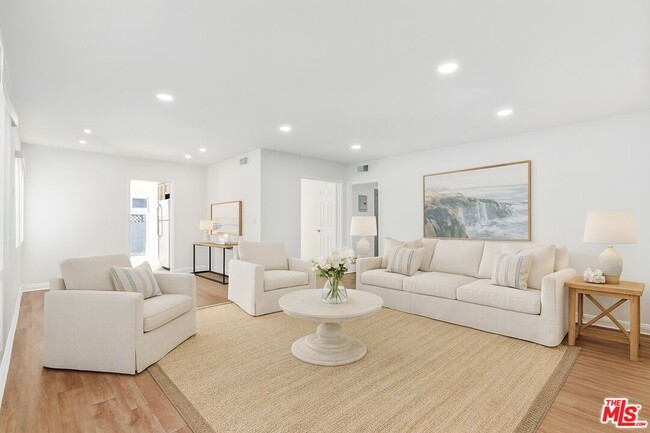 Building Photo - 1907 Selby Ave