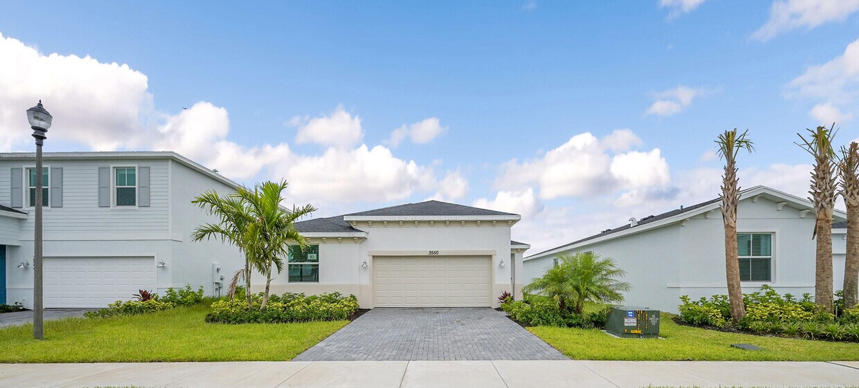 Foto principal - 3550 Angler Dr