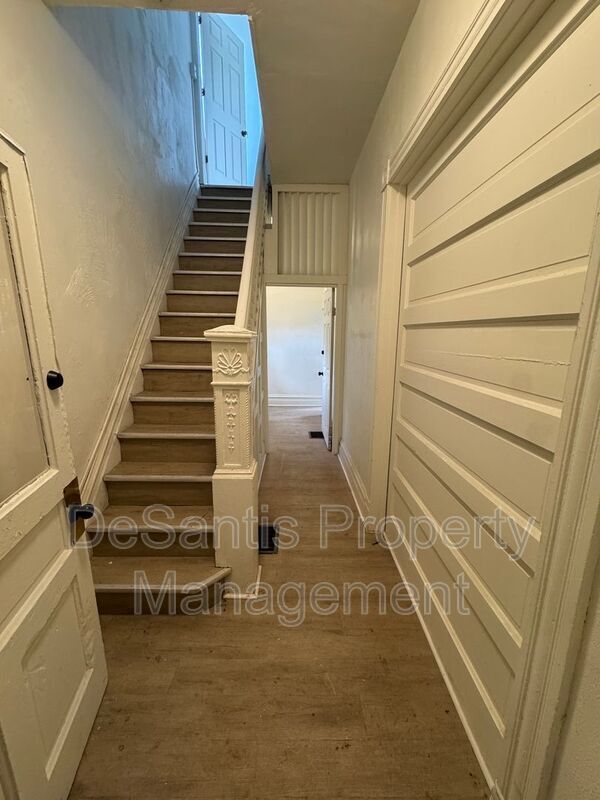 Photo - 540 W 7th Ave House