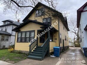 Building Photo - 635 Locust St