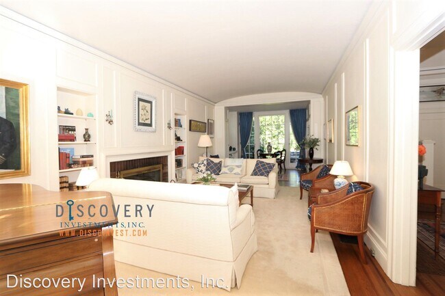 Building Photo - 4 br, 3 bath House - 73 Parkside Dr.