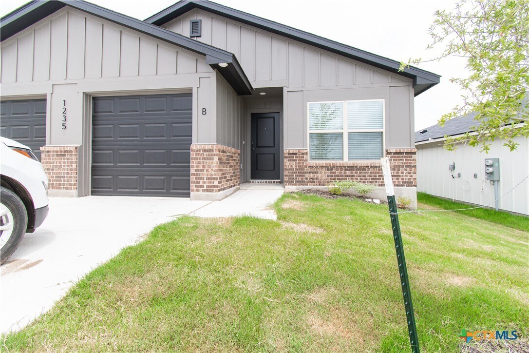 Foto principal - 1235 Concord Dr