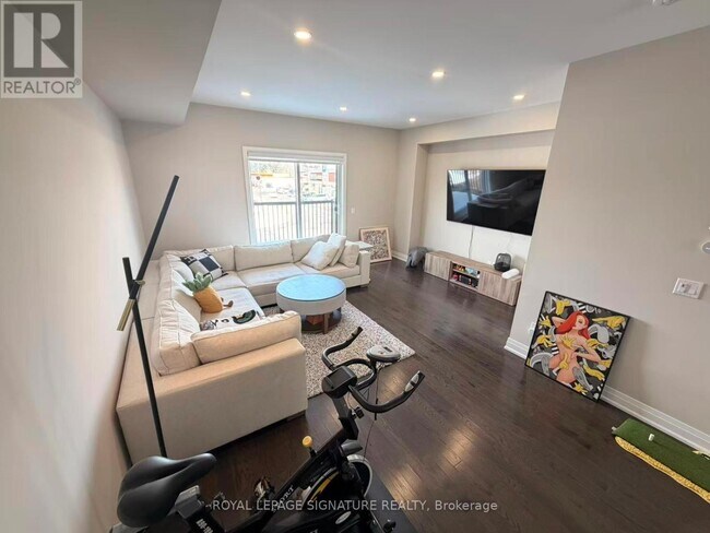 Photo du bâtiment - 38 McGurran Ln