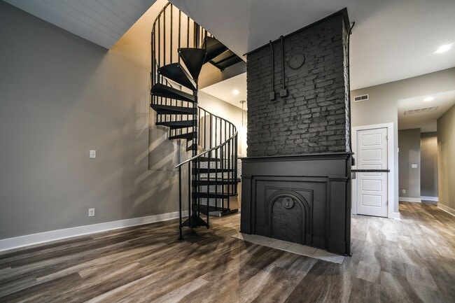 Photo - 625 Barret Ave House