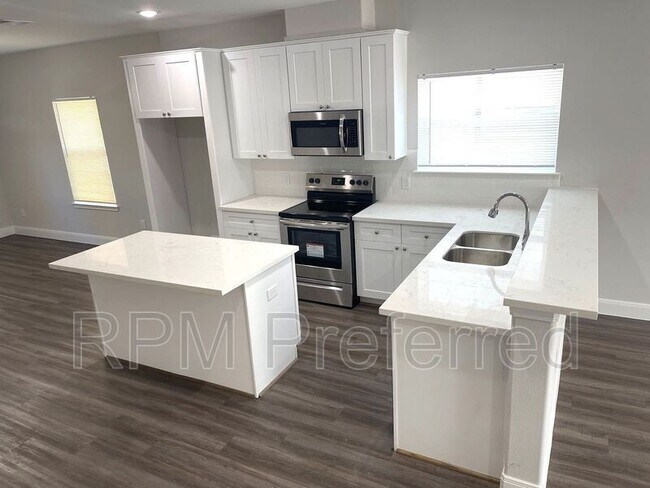 Foto del edificio - 5214 Mayle St